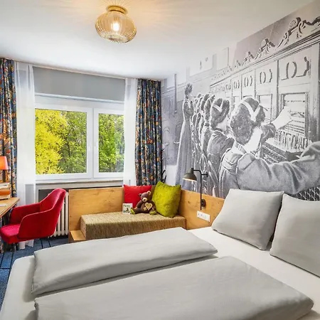 Hotel Tinytwice 3*